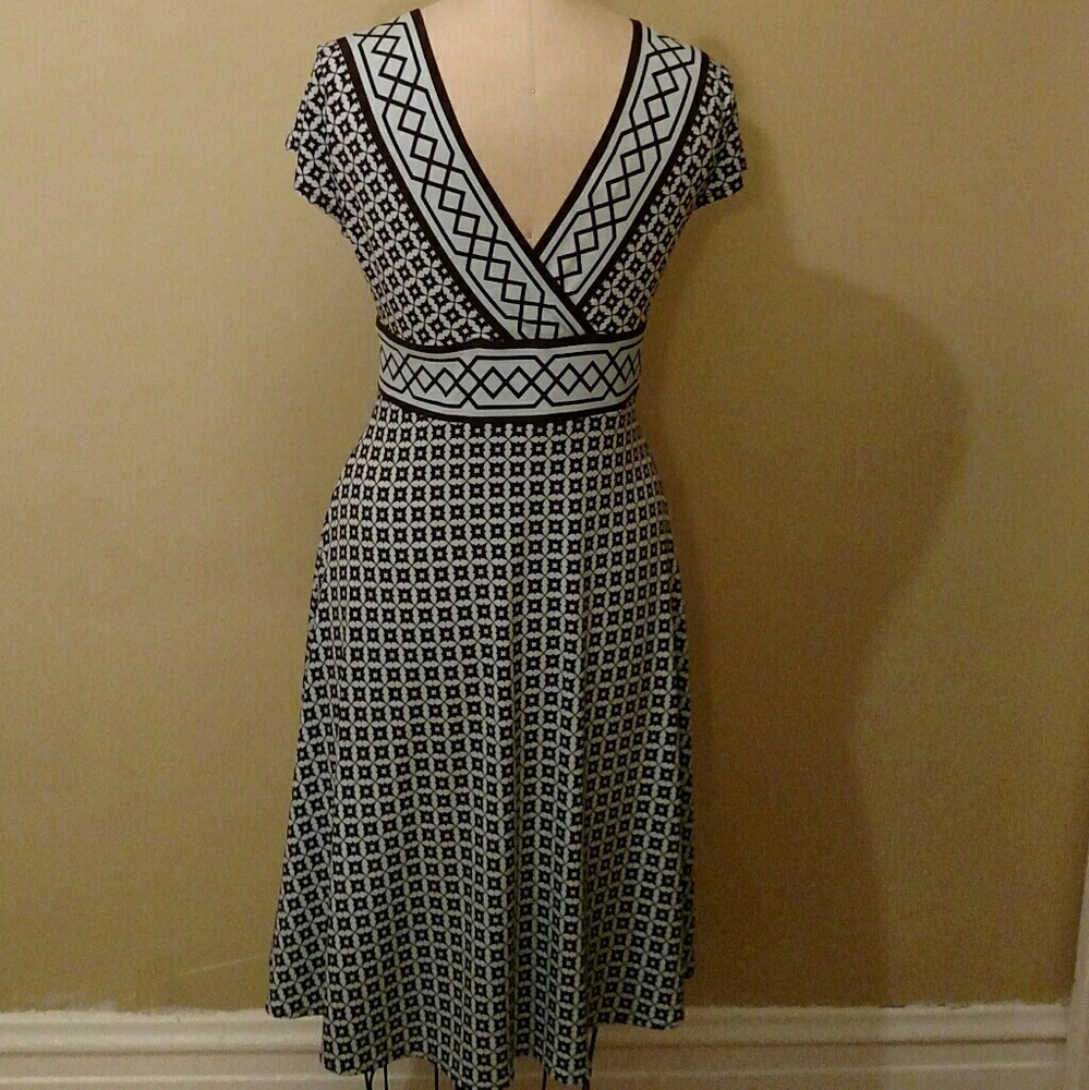 🌹Patterned Spring Dress - Picture 2 of 2